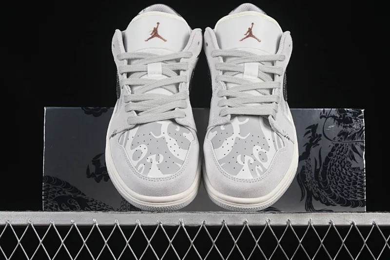 All categories Air Jordan Jordan series basketball shoes Air Jordan 1 Low Air Jordan 1 Low AJ1 Joe 1 Panda Prank CNY Youlong Zeling Zhizhishan low-top casual sneakers HF1567-200